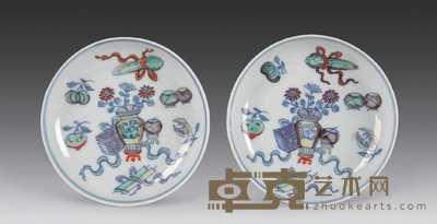 清嘉庆 斗彩博古碟（一对） 直径11cm